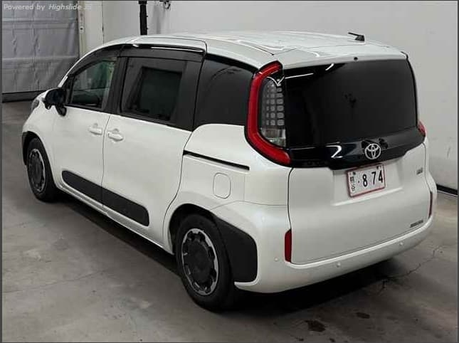 2022 TOYOTA SIENTA — photo 1